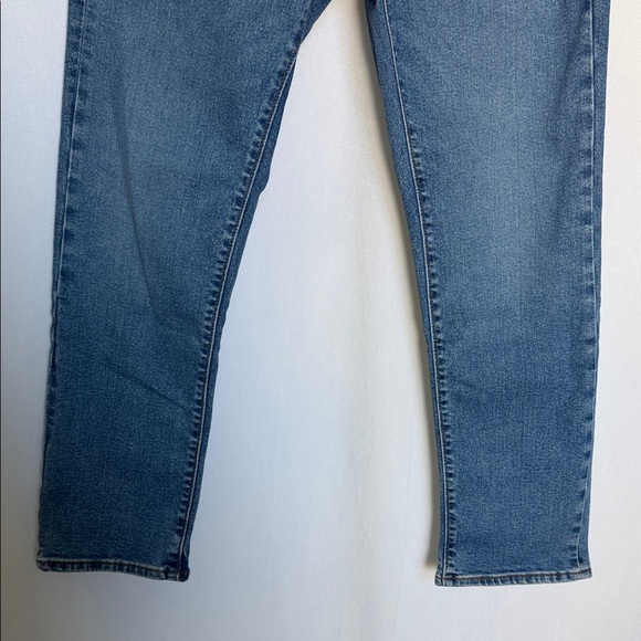 NWT Levi's Women's Wedgie Straight Size 9 Medium Wash - Picture 4 of 12